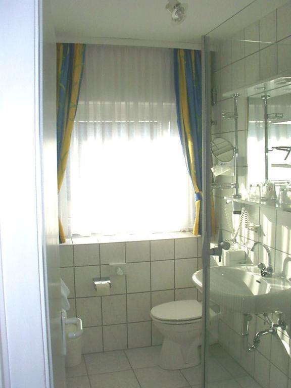 Rosenhotel Zweibrücken Oda fotoğraf